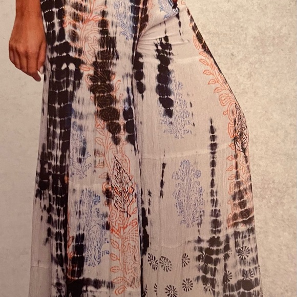 NWT.  Pallozo Pants by Sacred Threads Onesize.  04BL/BL.   222435 - Picture 2 of 3